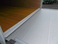 三菱ふそうキャンターアルミバン小型（2t・3t）[写真28]