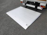 三菱ふそうキャンターアルミバン小型（2t・3t）[写真29]