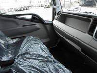 三菱ふそうキャンターアルミバン小型（2t・3t）[写真08]