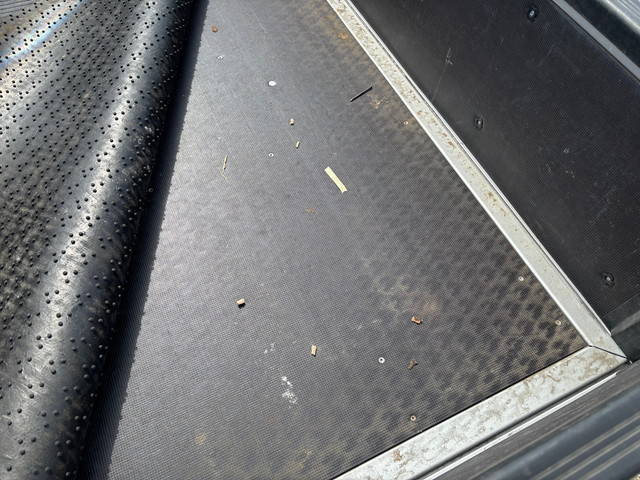 トヨタトヨエースアルミブロック小型（2t・3t）[写真10]