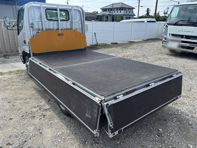 トヨタトヨエースアルミブロック小型（2t・3t）[写真11]