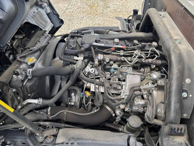 トヨタトヨエースアルミブロック小型（2t・3t）[写真13]