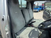 トヨタトヨエースアルミブロック小型（2t・3t）[写真24]