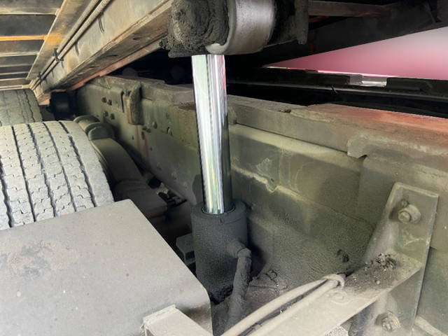 日野プロフィアセーフティローダー大型（10t）[写真25]