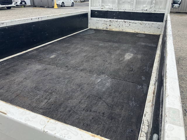 日野デュトロ平ボディ小型（2t・3t）[写真10]