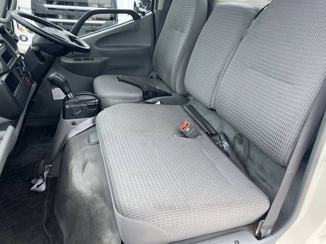 日野デュトロ平ボディ小型（2t・3t）[写真35]