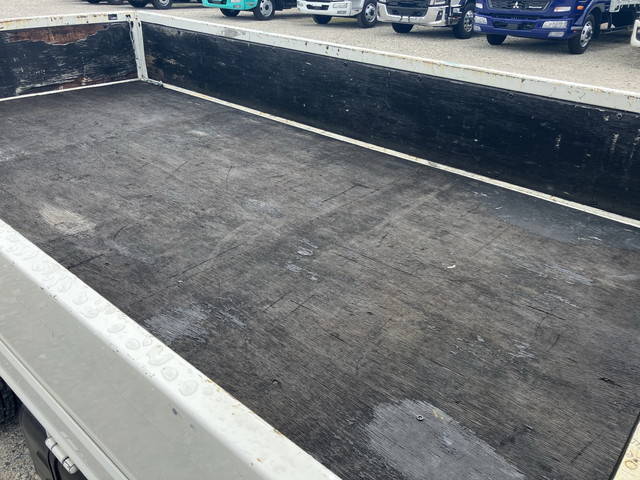 日野デュトロ平ボディ小型（2t・3t）[写真09]