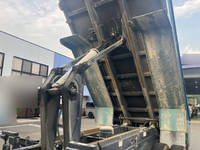 日野プロフィアダンプ大型（10t）[写真13]