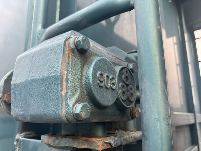 日野プロフィアダンプ大型（10t）[写真17]