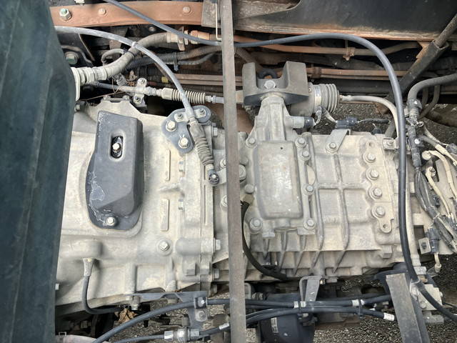 日野プロフィアダンプ大型（10t）[写真36]