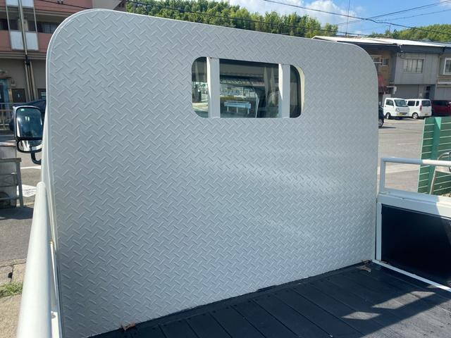 日野デュトロ平ボディ小型（2t・3t）[写真10]