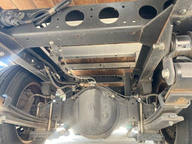 日野デュトロ平ボディ小型（2t・3t）[写真13]