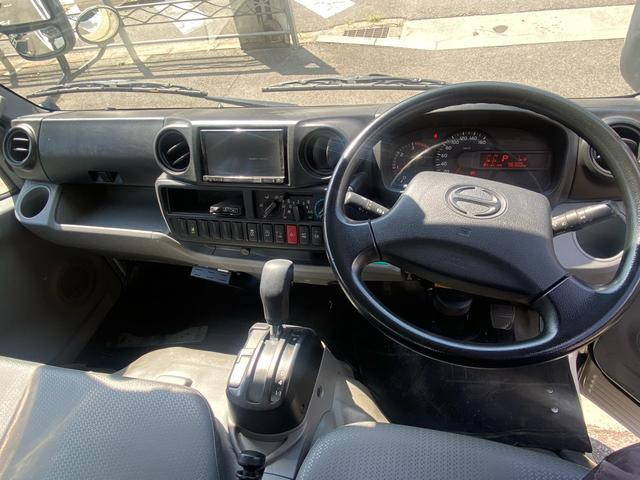 日野デュトロ平ボディ小型（2t・3t）[写真14]