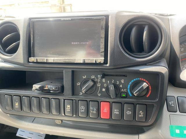 日野デュトロ平ボディ小型（2t・3t）[写真15]