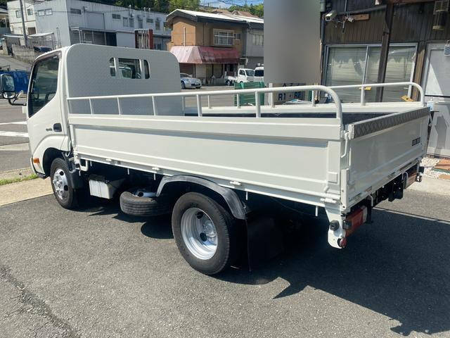 日野デュトロ平ボディ小型（2t・3t）[写真02]