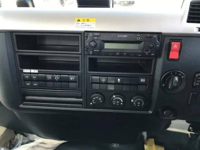 三菱ふそうファイターコンテナ専用車中型（4t）[写真10]