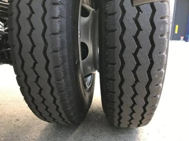 三菱ふそうファイターコンテナ専用車中型（4t）[写真21]