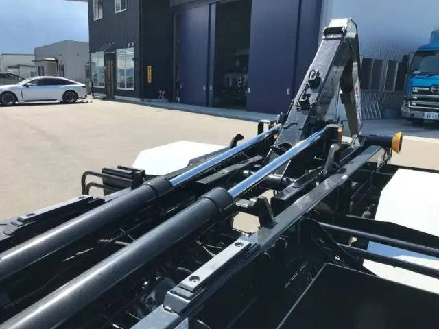 三菱ふそうファイターコンテナ専用車中型（4t）[写真24]