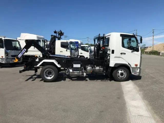 三菱ふそうファイターコンテナ専用車中型（4t）[写真06]