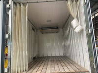 いすゞエルフ冷凍車（冷蔵車）小型（2t・3t）[写真11]