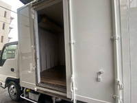 いすゞエルフ冷凍車（冷蔵車）小型（2t・3t）[写真12]