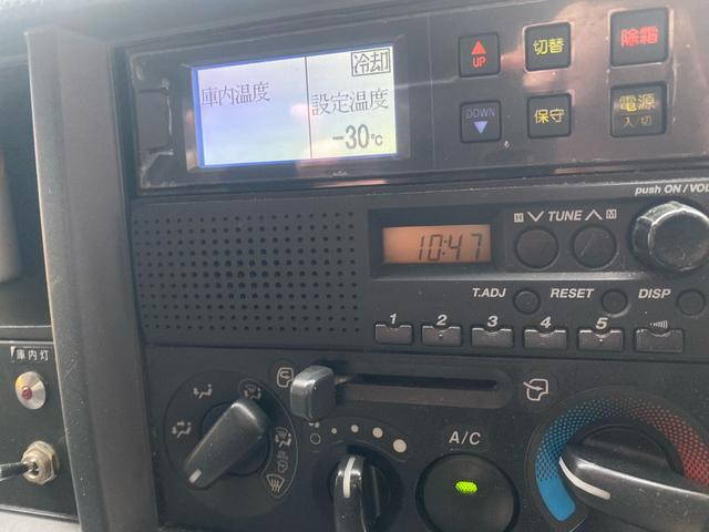 いすゞエルフ冷凍車（冷蔵車）小型（2t・3t）[写真15]