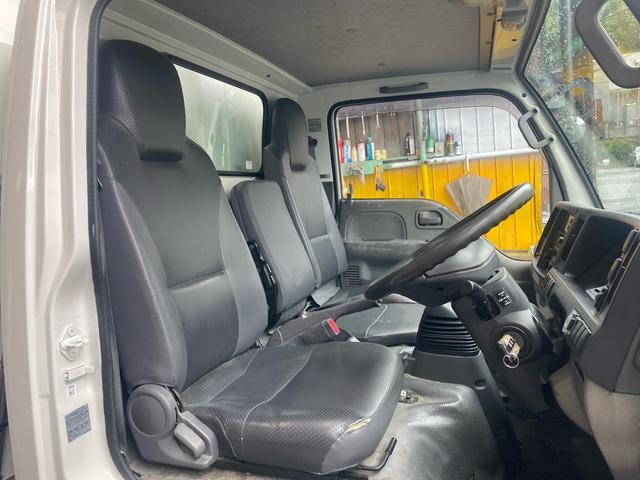 いすゞエルフ冷凍車（冷蔵車）小型（2t・3t）[写真16]