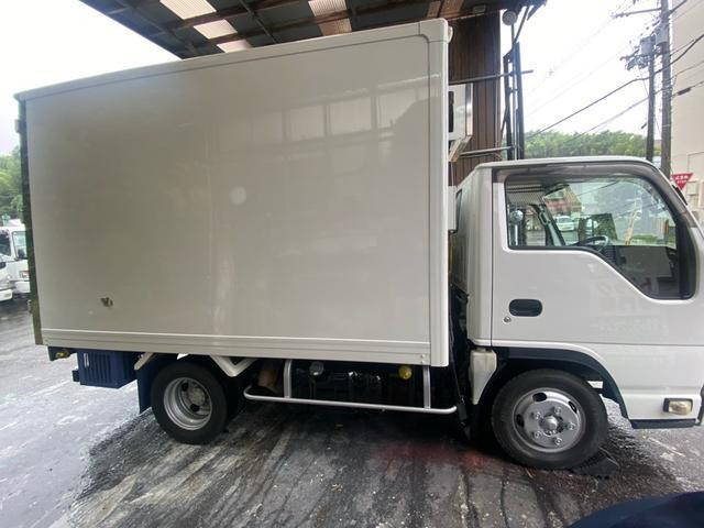 いすゞエルフ冷凍車（冷蔵車）小型（2t・3t）[写真05]