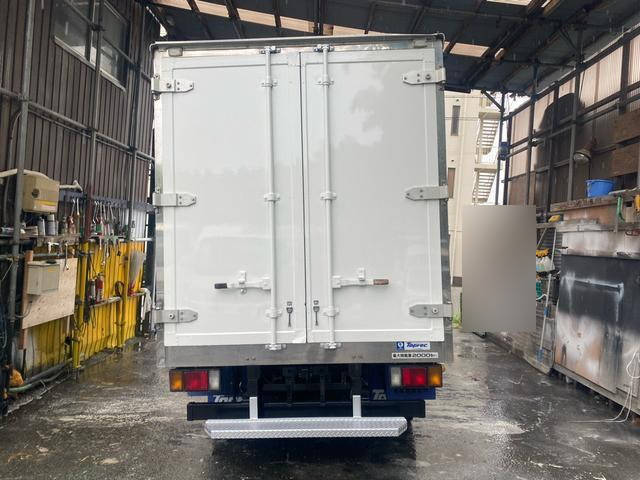 いすゞエルフ冷凍車（冷蔵車）小型（2t・3t）[写真06]