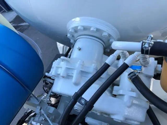 三菱ふそうファイターミキサー車（コンクリートミキサー）中型（4t）[写真24]