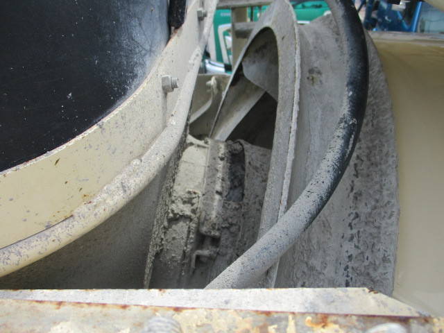 日野レンジャーミキサー車（コンクリートミキサー）増トン（6t・8t）[写真17]