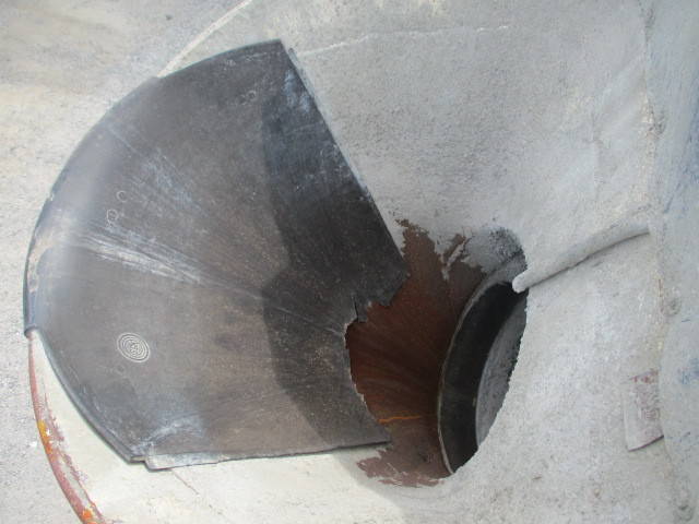 日野レンジャーミキサー車（コンクリートミキサー）増トン（6t・8t）[写真19]