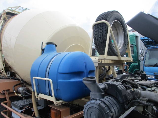 日野レンジャーミキサー車（コンクリートミキサー）増トン（6t・8t）[写真36]