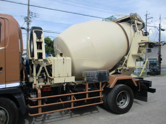 日野レンジャーミキサー車（コンクリートミキサー）増トン（6t・8t）[写真06]