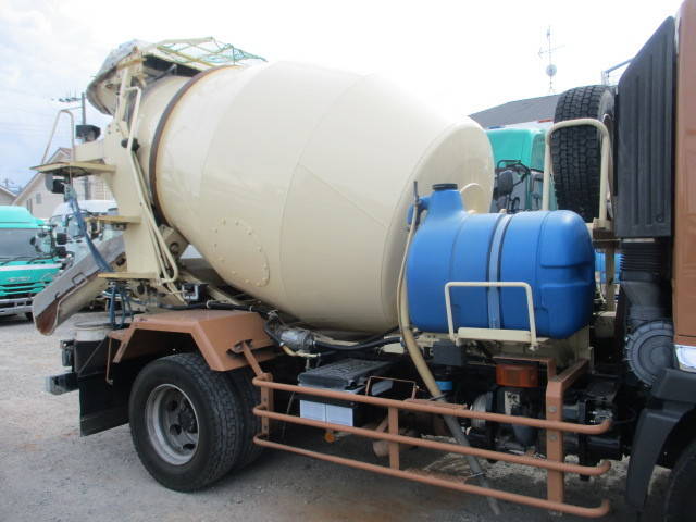 日野レンジャーミキサー車（コンクリートミキサー）増トン（6t・8t）[写真08]