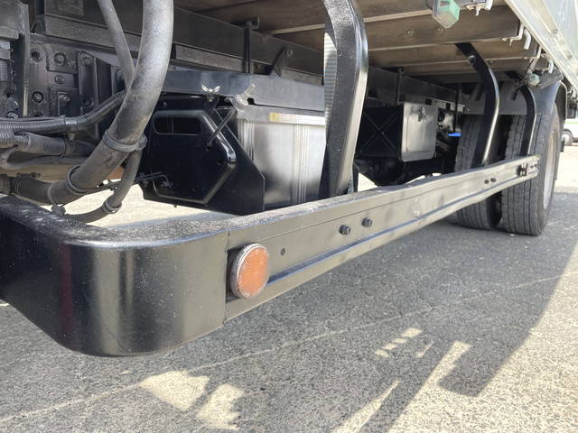 三菱ふそうキャンタークレーン4段小型（2t・3t）[写真21]