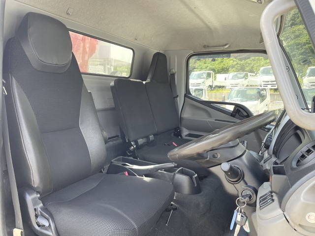 三菱ふそうキャンタークレーン4段小型（2t・3t）[写真34]