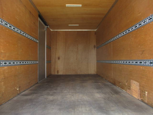 三菱ふそうキャンターアルミバン小型（2t・3t）[写真16]