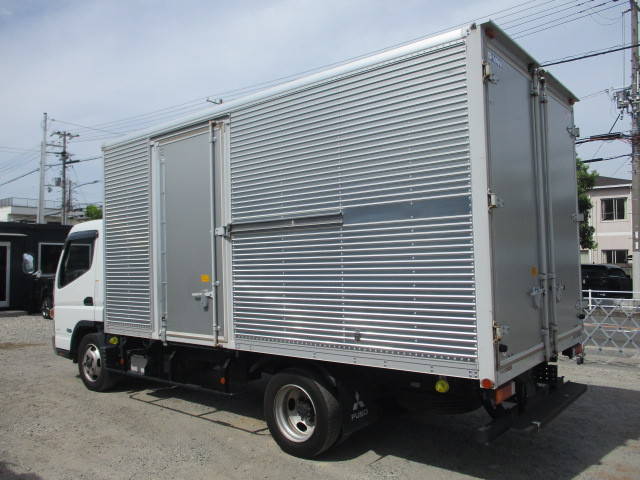 三菱ふそうキャンターアルミバン小型（2t・3t）[写真02]