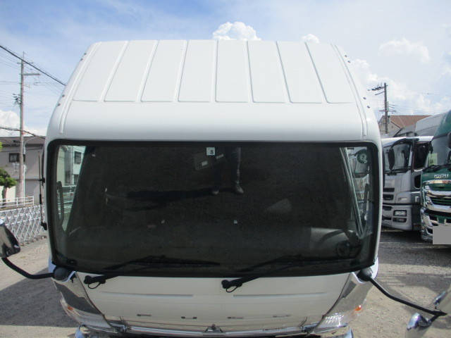三菱ふそうキャンターアルミバン小型（2t・3t）[写真38]