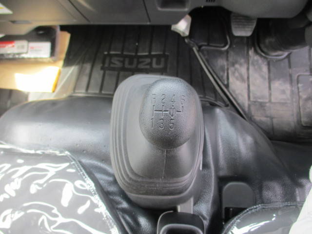 いすゞエルフ深ダンプ（土砂禁ダンプ）小型（2t・3t）[写真27]