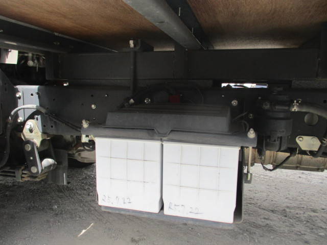 日野デュトロアルミバン小型（2t・3t）[写真12]