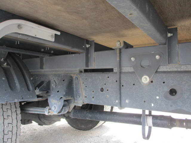 日野デュトロアルミバン小型（2t・3t）[写真21]