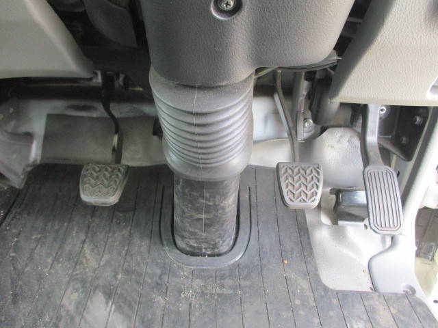 日野デュトロアルミバン小型（2t・3t）[写真27]