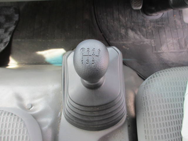 日野デュトロアルミバン小型（2t・3t）[写真34]