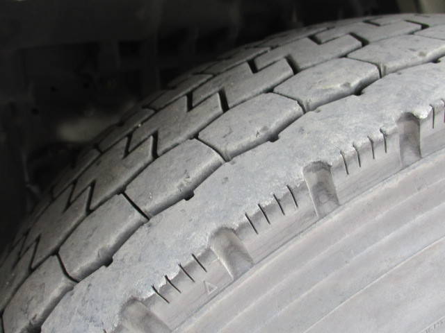 日野デュトロアルミバン小型（2t・3t）[写真07]