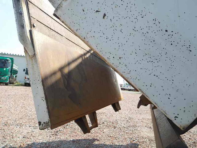 いすゞギガダンプ大型（10t）[写真18]