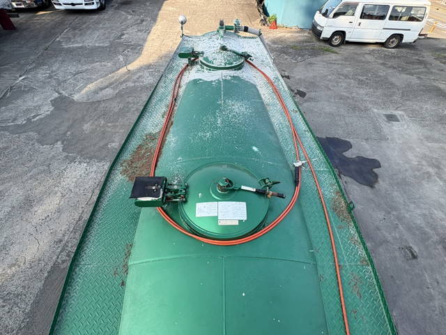 日野プロフィアバルク車（粉粒体運搬車）大型（10t）[写真10]