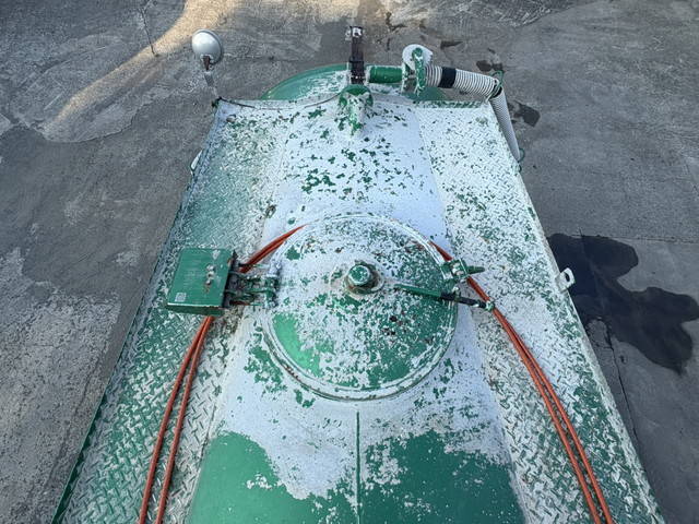 日野プロフィアバルク車（粉粒体運搬車）大型（10t）[写真11]