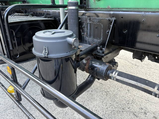 日野プロフィアバルク車（粉粒体運搬車）大型（10t）[写真18]